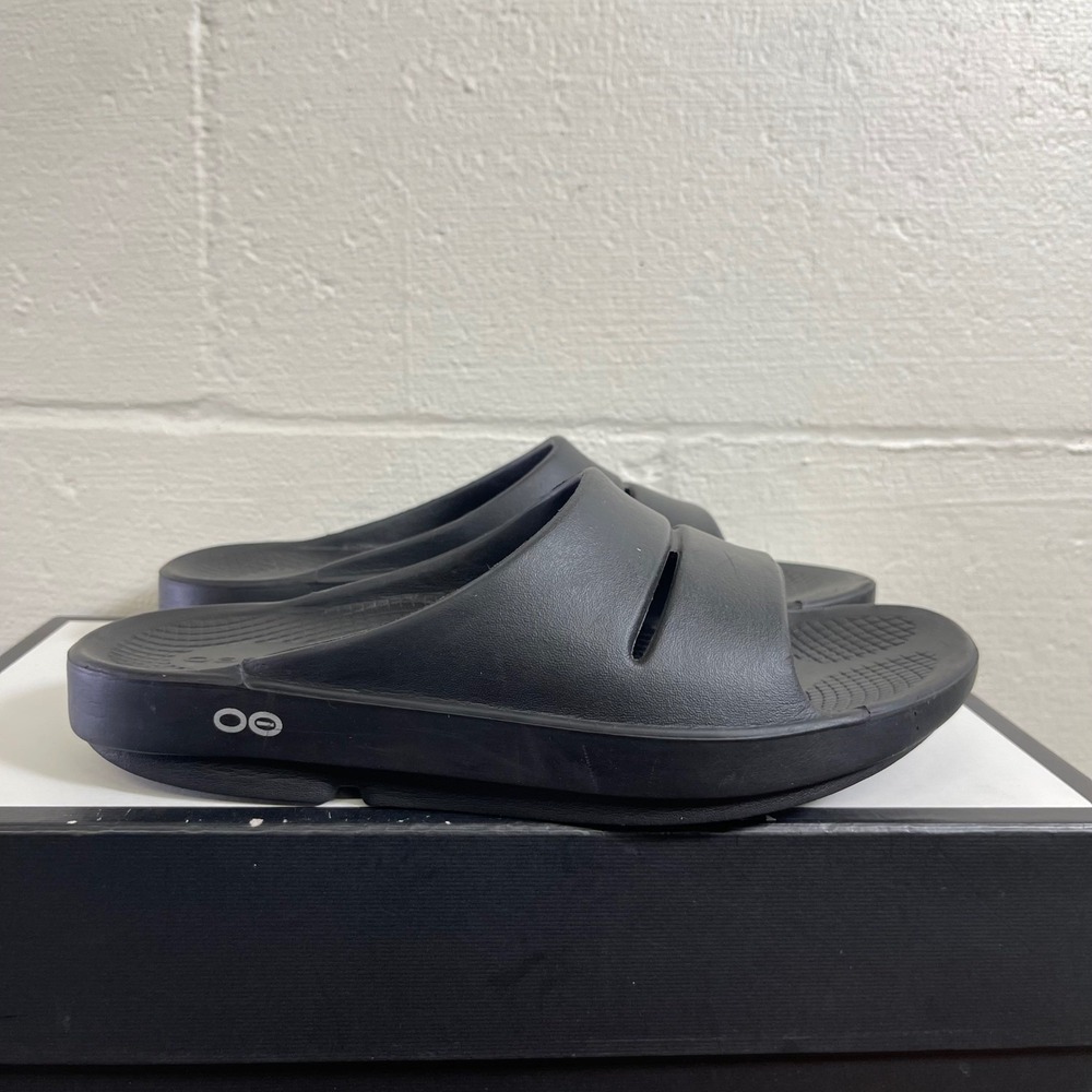OOFOS OOahh Black Recovery Slide Sandals Slip On Women's 9 Men's 7